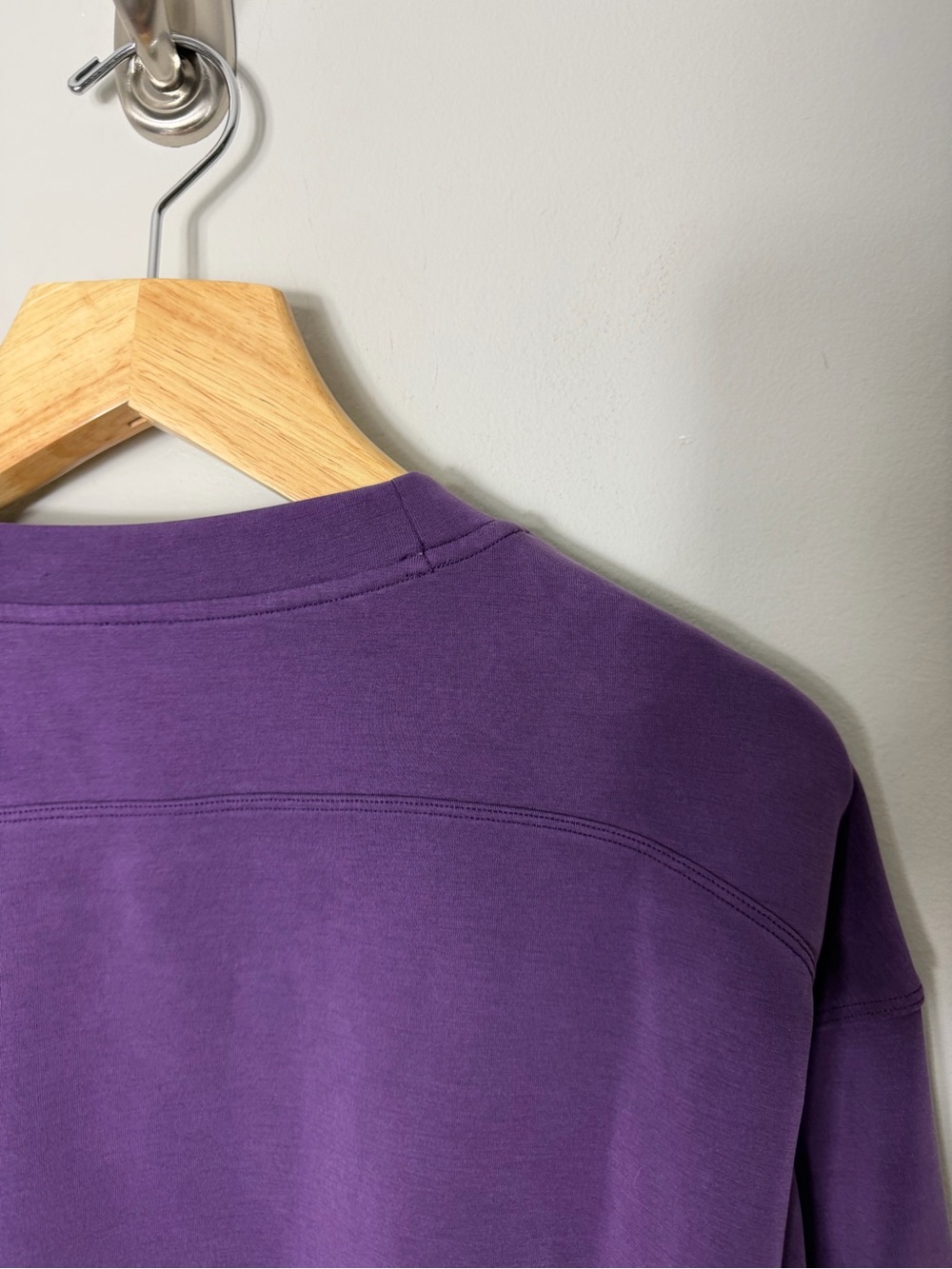 Lululemon Women’s Softstreme Perfectly Oversized Crewneck Sweatshirt Purple *t - Picture 7 of 11